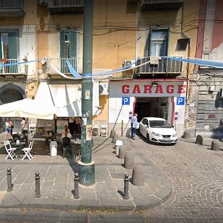 Dimora Dei Giganti Bed & Breakfast Napoli Ngoại thất bức ảnh