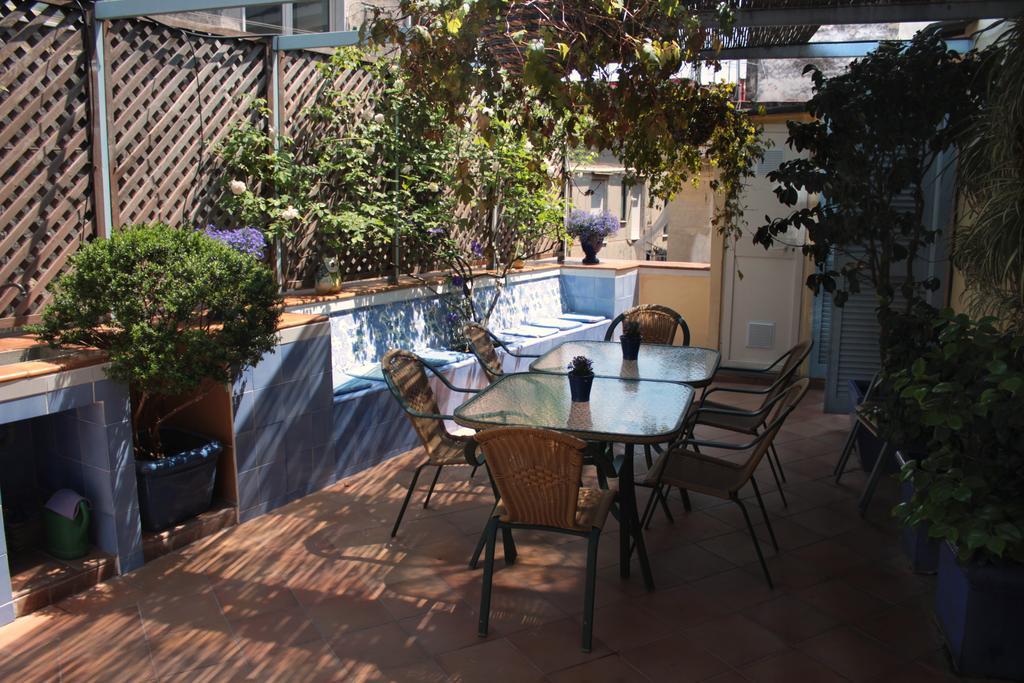 Dimora Dei Giganti Bed & Breakfast Napoli Ngoại thất bức ảnh