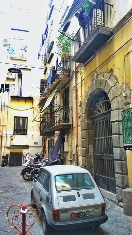 Dimora Dei Giganti Bed & Breakfast Napoli Ngoại thất bức ảnh
