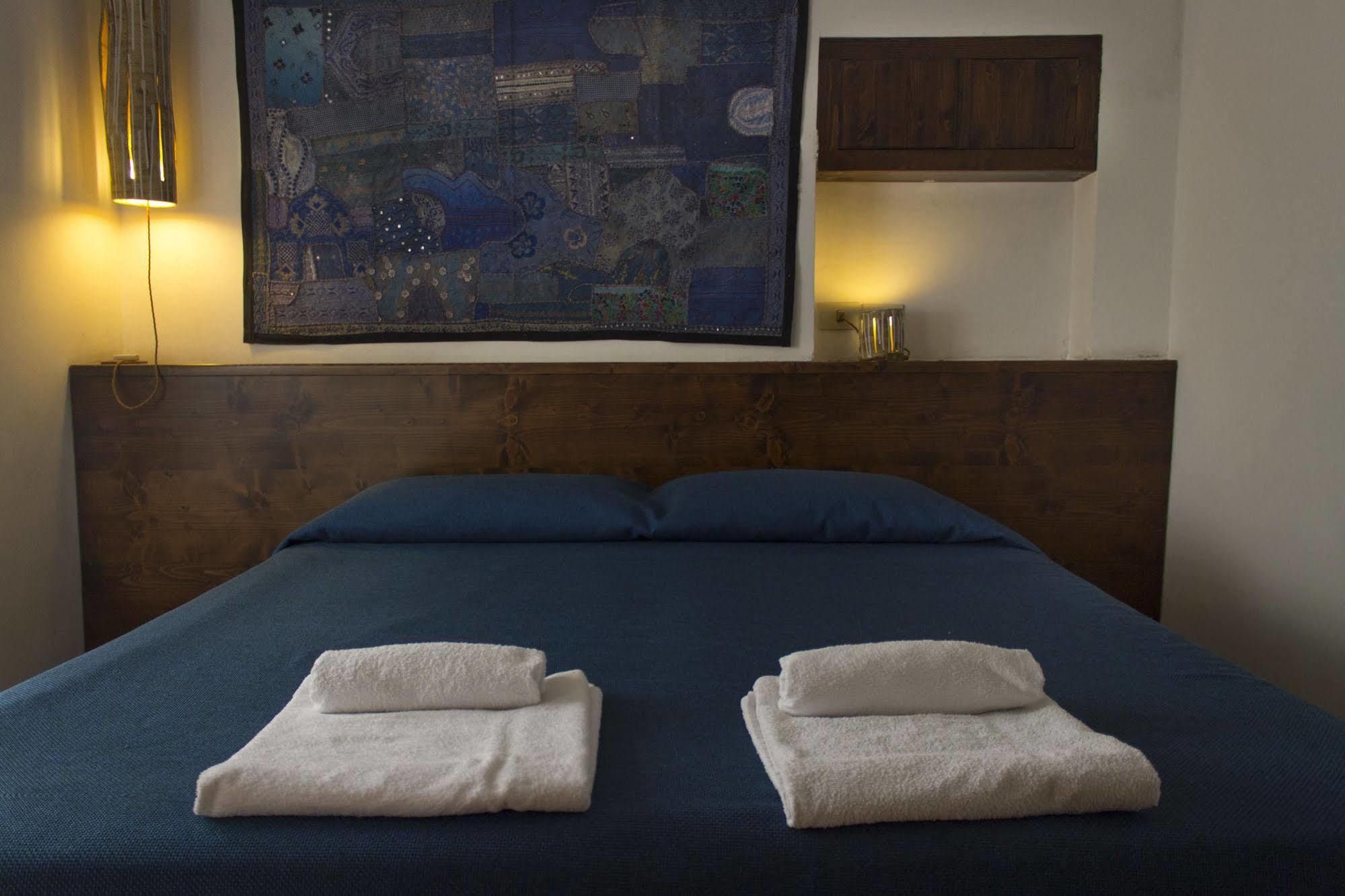 Dimora Dei Giganti Bed & Breakfast Napoli Ngoại thất bức ảnh