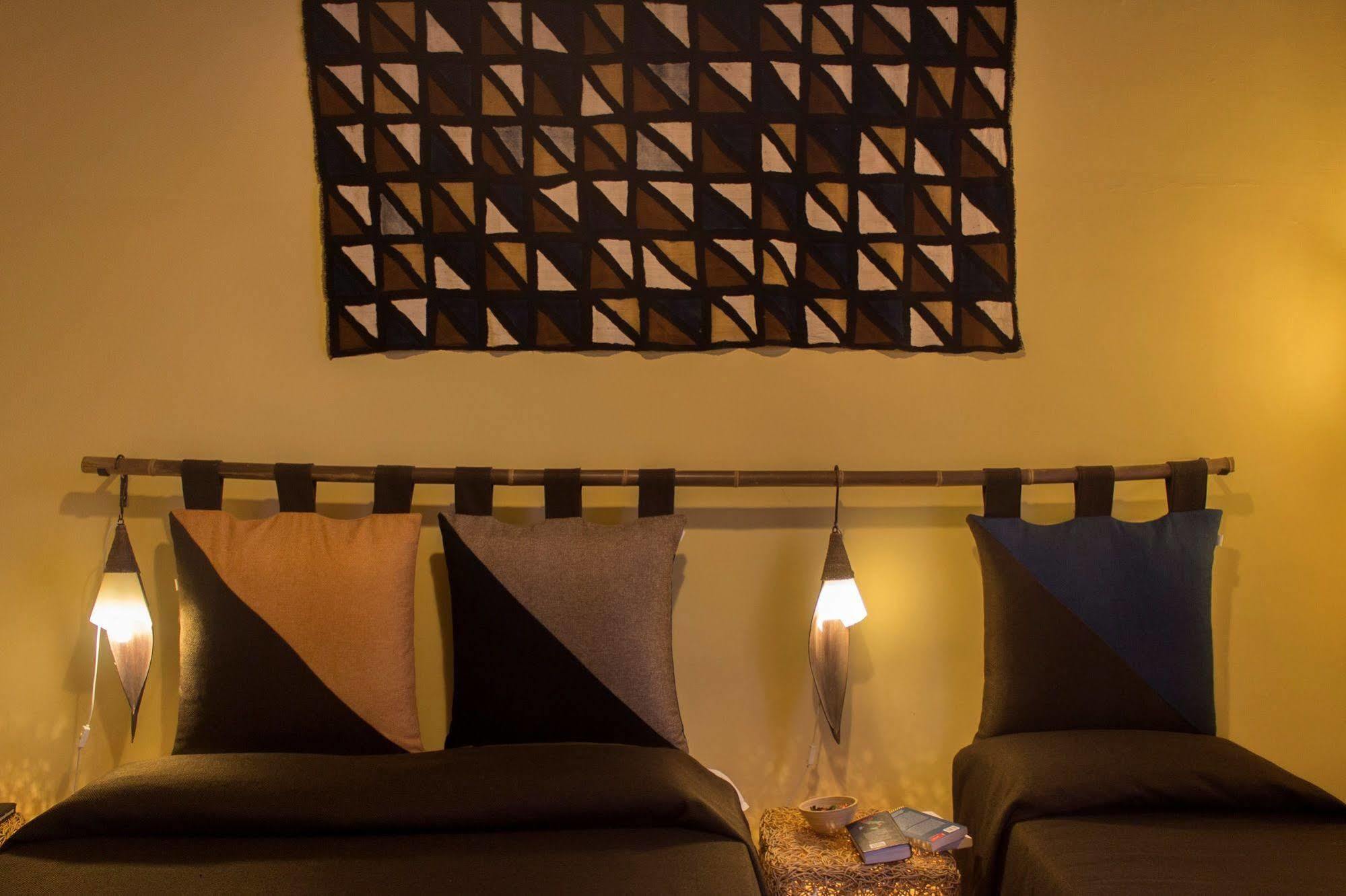 Dimora Dei Giganti Bed & Breakfast Napoli Ngoại thất bức ảnh